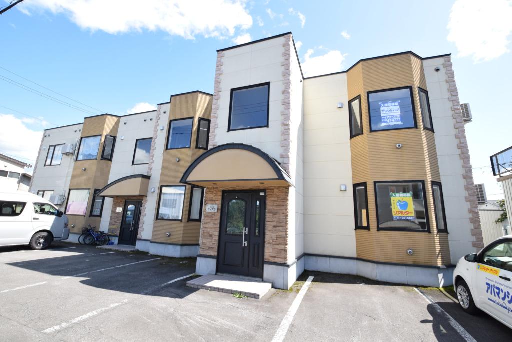 ＥＳＴＹティアラ外観