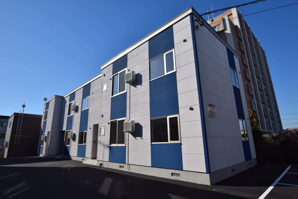 コスモアベニュー川端外観