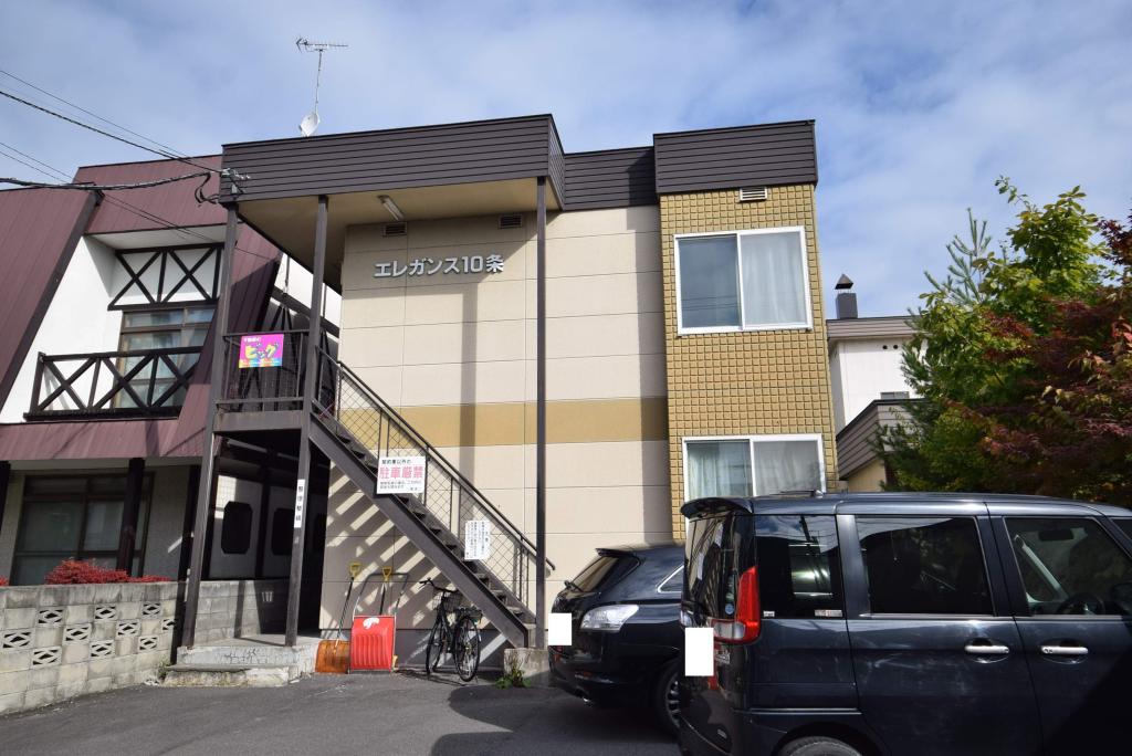 エレガンス１０条外観
