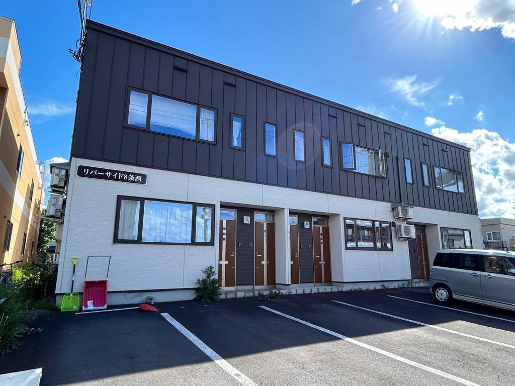 リバーサイド８条西外観