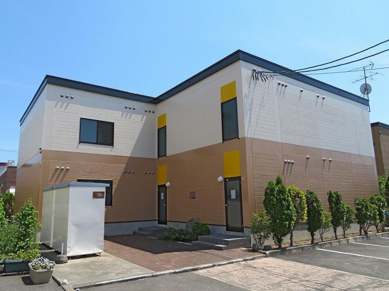 レオパレスフローラ１０７外観
