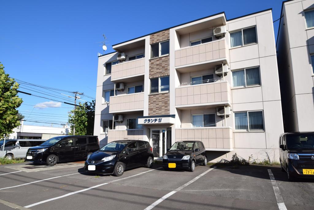 グランデⅣ 北海道旭川市九条通17丁目87-3