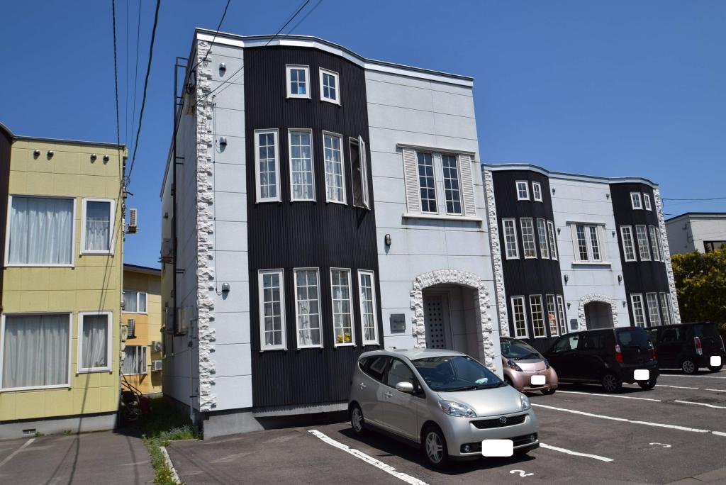 フローレスＡ 北海道旭川市九条通22丁目1-12