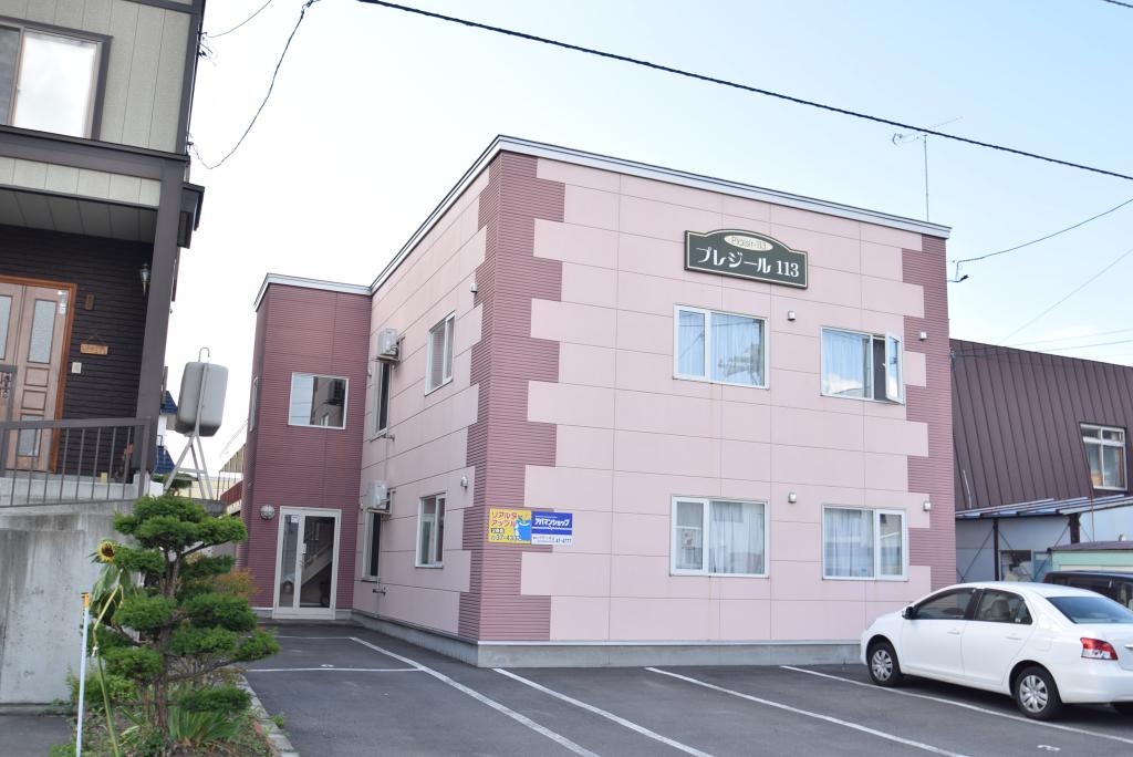 プレジール１１３ 北海道旭川市東光十一条3丁目1-8