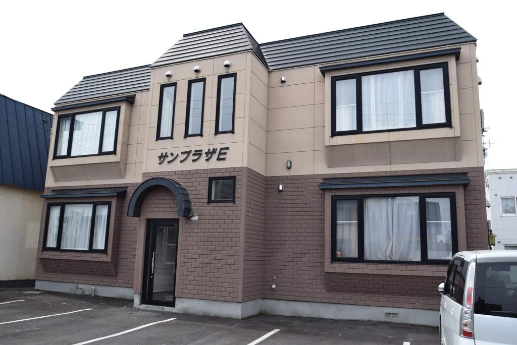 サンプラザＥ 北海道旭川市永山五条10丁目2-9