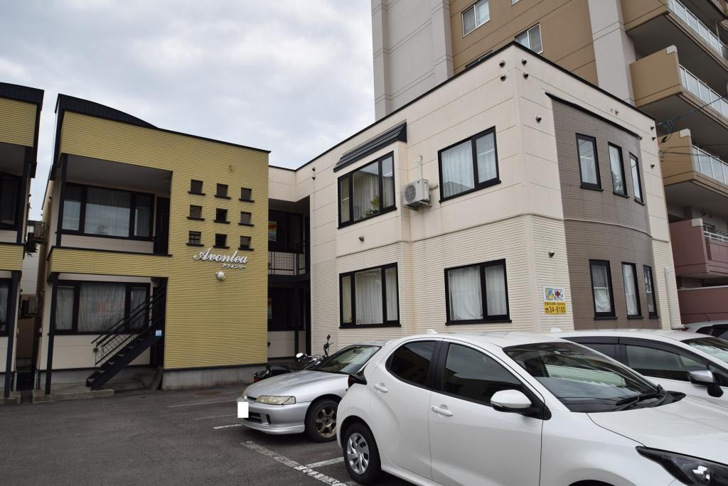 アヴォンリーＢ 北海道旭川市宮下通18丁目527-3