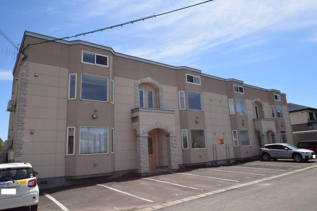 モリーゼ 北海道富良野市北斗町8-5