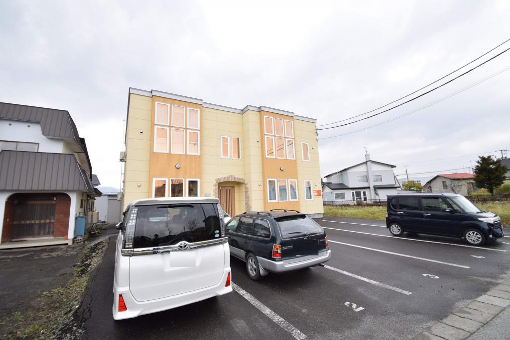 ファーストスター富良野 北海道富良野市扇町8-6