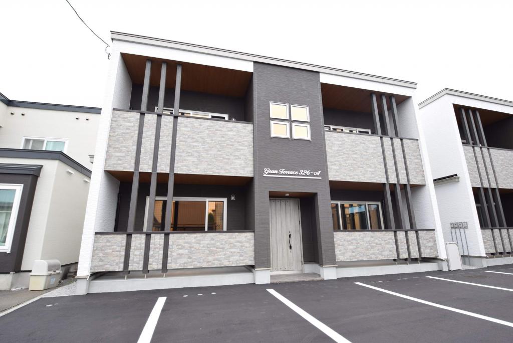 ＧＲＡＮ　ＴＥＲＲＡＣＥ　３２６Ａ１０２写真2
