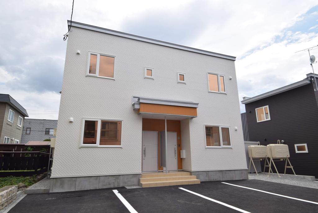 Ｄ・セキュア 北海道旭川市宮下通24丁目104-58