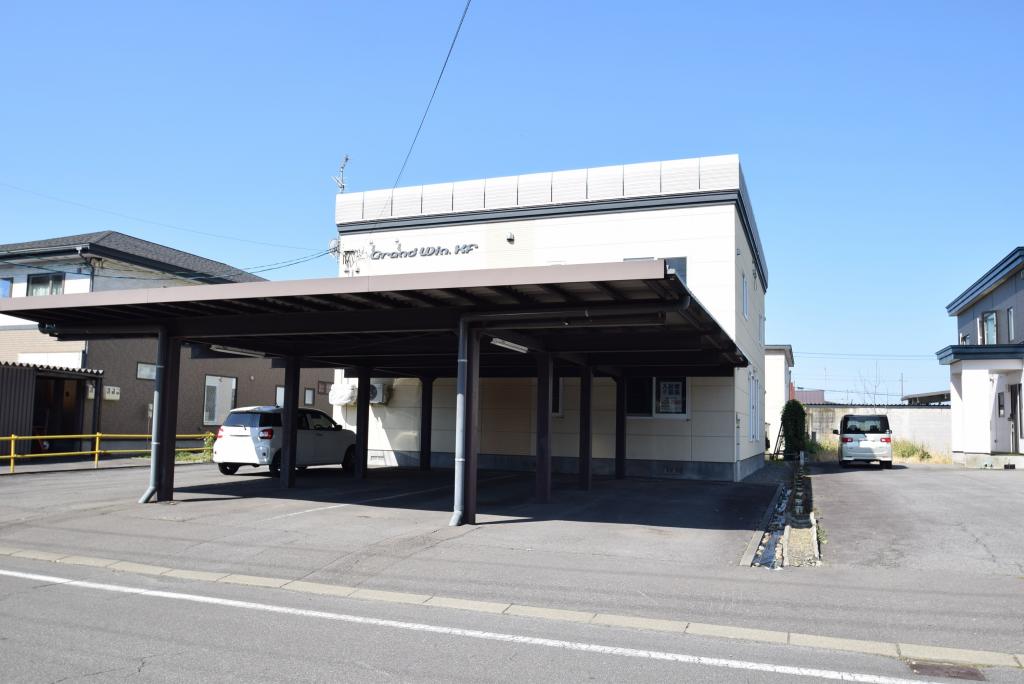 Ｇｒａｎｄ　Ｗｉｎ　Ｋ・Ｆ 北海道旭川市東八条6丁目3-17