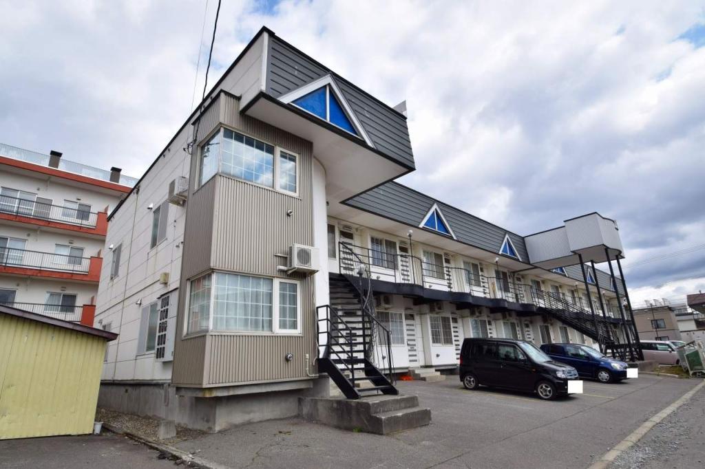 スカイハイツ３条西５Ａ 北海道旭川市三条西5丁目2-2