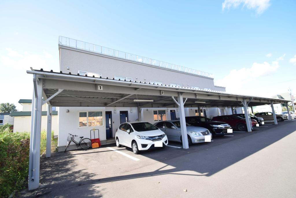 ＳＭＩＬＥ　Ｂ 北海道旭川市神楽二条8丁目1-37