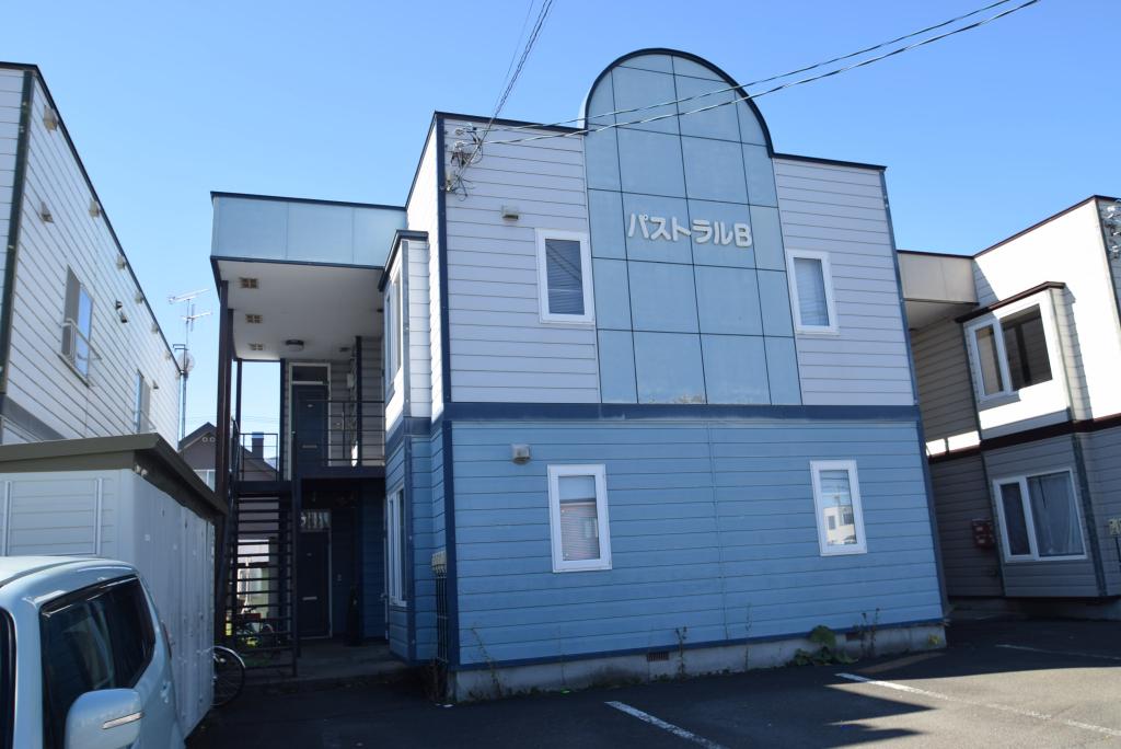パストラルＢ 北海道富良野市錦町8-13