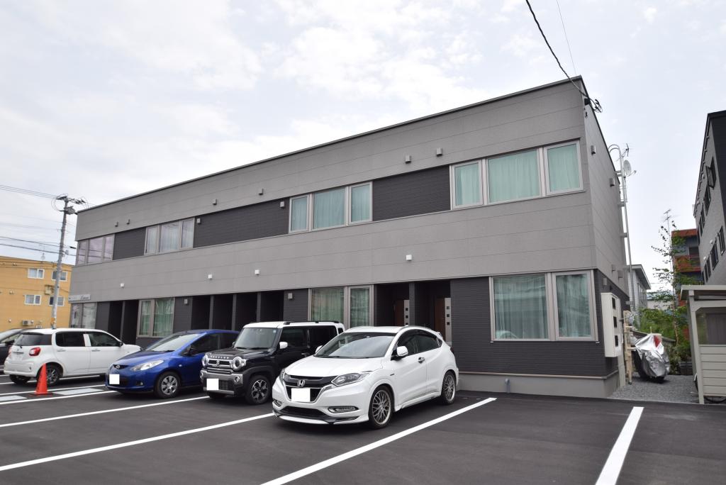 Ｌ’ａ　ｍｏｕｒ 北海道旭川市宮下通21丁目1974-17