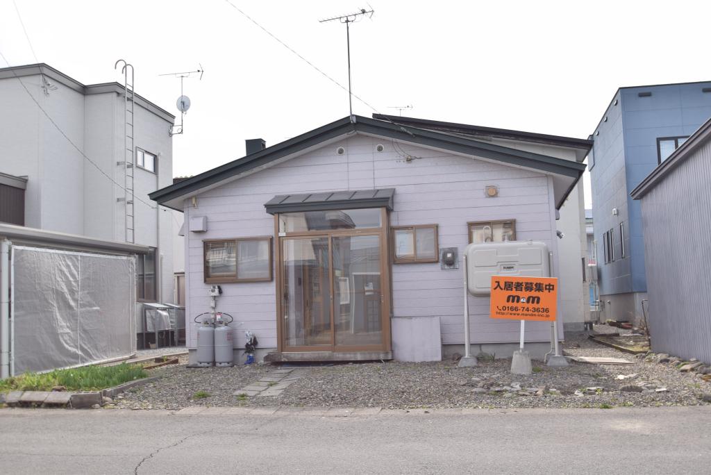 永山４－１５貸家外観