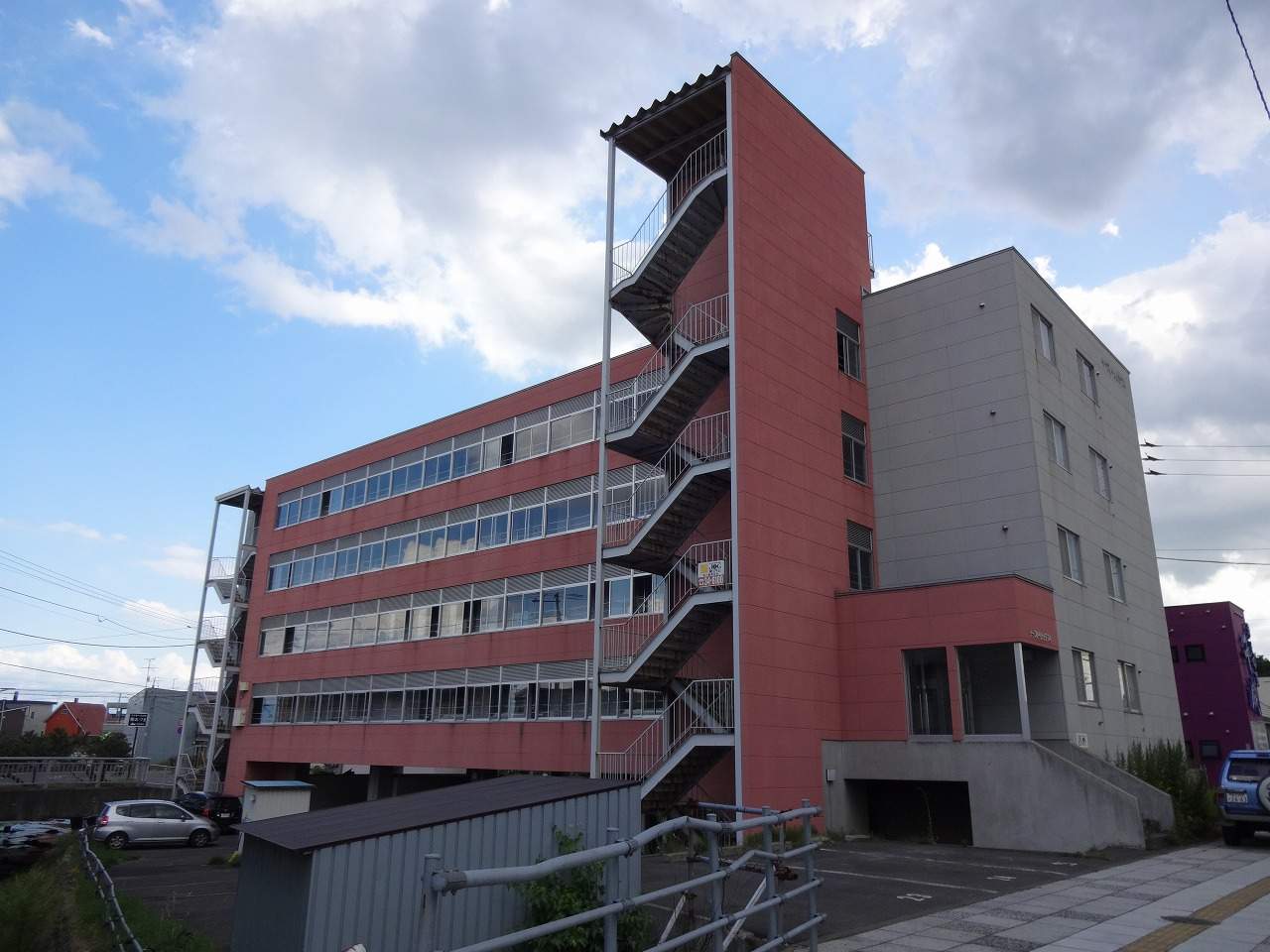 イーストリッチ７．４ 北海道旭川市豊岡七条4丁目5-1