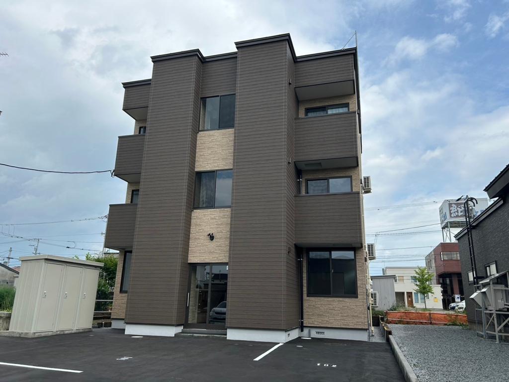 ａｔｅｅｎａ４．２１ 北海道旭川市四条通21丁目1721-47