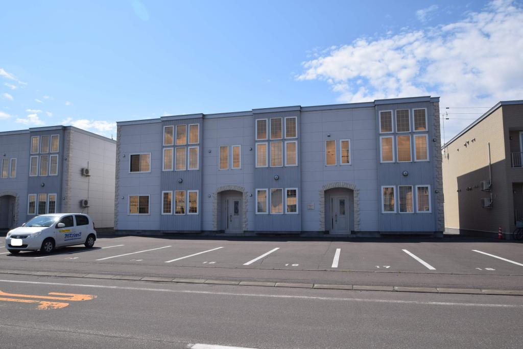 キャンディＢ 北海道上川郡比布町緑町3丁目1-15